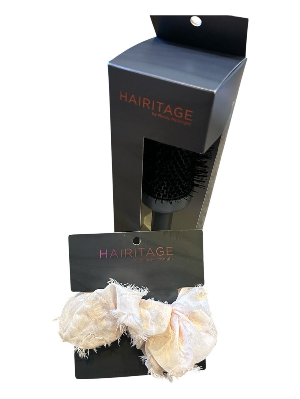 Hairitage set of New accessories round we go thermal brush and hair scrunchie